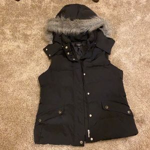 Talbots misses small Duck down filled vest with detachable faux hood